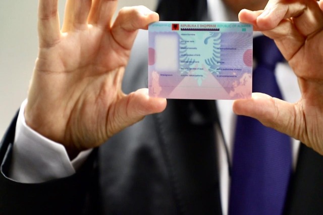 Zgjedhjet e pjesshme  zgjatet orari për shpërndarjen e Kartave të Identitetit në 5 bashkitë ku do të votohet