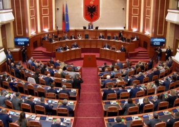 Kuvendi seancë maratonë, shqyrtohet në parim projekt-buxheti i vitit 2026 dhe paketa fiskale