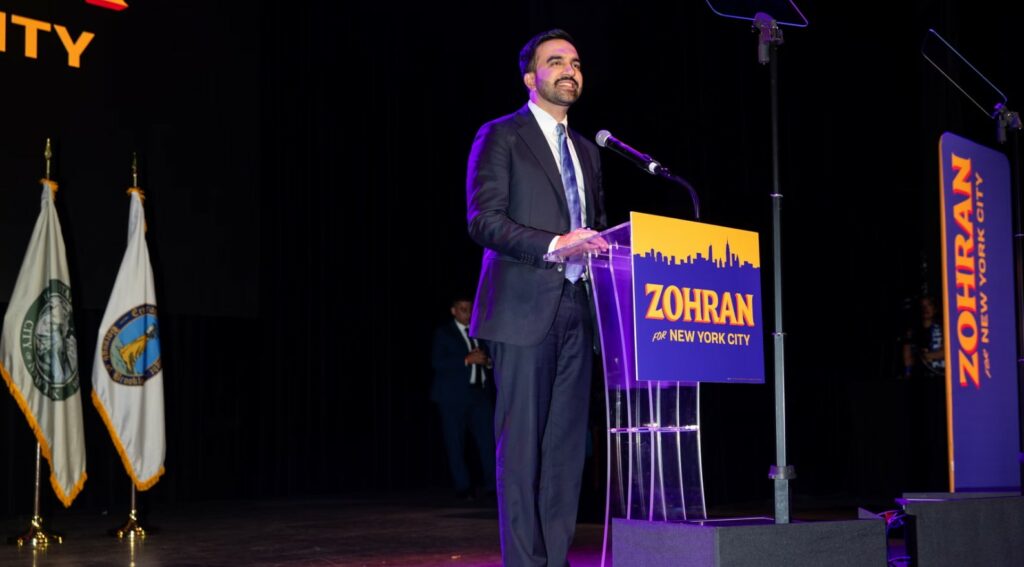  Jam mysliman   si po sfidon pritshmëritë ndaj emigrantëve kryebashkiaku i New York