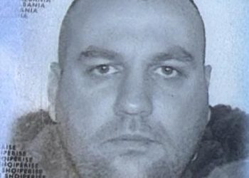 FOTO/ U plagos me plumb në kokë, ky është agjenti i AMP, Muçi Shaljani (Sheqeri)! Shoqëronte viktimën Gilmando Danin.. 