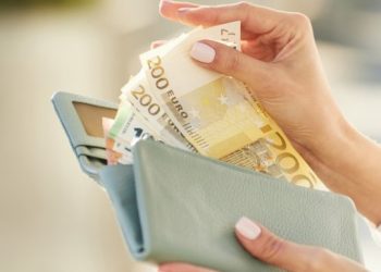 Mundësi dhe fillime të reja! Njihuni me katër shenjat e horoskopit që pritet të kenë rritje të mëdha financiare