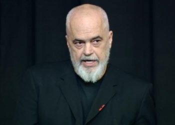 Rama për Fatos Nanon: Do doja të uleshim edhe një herë në një nga darkat tona, sa të paskan dashur edhe ata që të kallën në burg