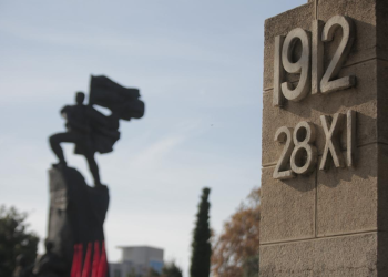 Festa e 28 Nëntorit, Kryeministri Edi Rama uron shqiptarët: Gëzuar Ditën e Pavarësisë