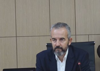 2 orë larg mbylljes së votimit për zgjedhjet e pjesshme/ Celibashi thekson dy problematika, në Vlorë dhe Cërrik