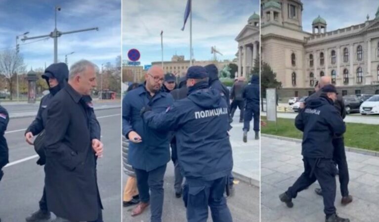 VIDEO Skenë absurde në Serbi  Policia përplaset me deputetët e opozitës  nuk i lejojnë të hyjnë në Parlament