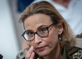 Nën hetim për publikimin e videos tronditëse, ish-gjeneralja izraelite dërgohet me urgjencë në spital