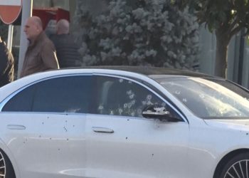 Zgjerohen hetimet për atentatin në Rinas, autorët dyshohet se përdorën disa automjete në vendngjarje