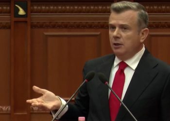“Ngrije kokën o Sali…”, Balla përplaset me PD në Kuvend: Guxoni dhe thojini gjyshes që…