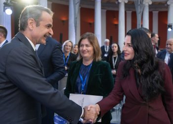 Balluku në Athinë, takim me Mitsotakis: Shqipëria e përkushtuar për një të ardhme energjetike më të sigurt