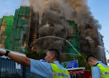 Zjarri në Hong Kong/ Rritet bilanci i viktimave, 75 persona kanë humbur jetën, rreth 300 të tjerë ende të zhdukur 