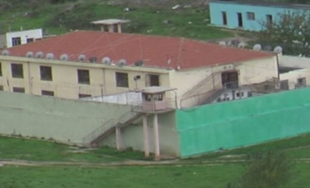 Mbyllet burgu i Bënçës  ku vuajti dënimin Fatos Nano  Rreth 100 punonjës mbeten pa punë  