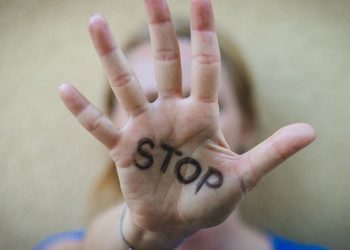 Raporti tronditës i OKB: Një grua u vra çdo 10 minuta nga familjarët ose partnerët në 2024-ën