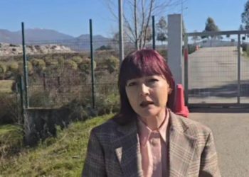 “Përdor hallet e Elbasanit për fasadë”/ Anëtarja e këshillit bashkiak kundër deputetes Çapja në seancën me KLSH