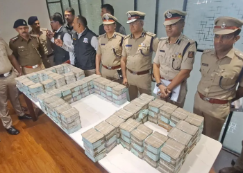 “U maskuan si funksionarë…”, arrestohen nëntë persona për vjedhjen e bankës