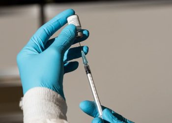 Infermieri dënohet me burgim të përjetshëm, vrau 10 pacientë dhe tentoi për 27 të tjerë. I drogonte të mos lodhej në turn!