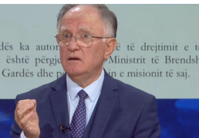  Të hetohet bashkëpunimi i zyrtarëve me Gardën  Ish ministri i Brendshëm për 21 Janarin  Pse Berisha dhe Basha s ndalën të shtënat 