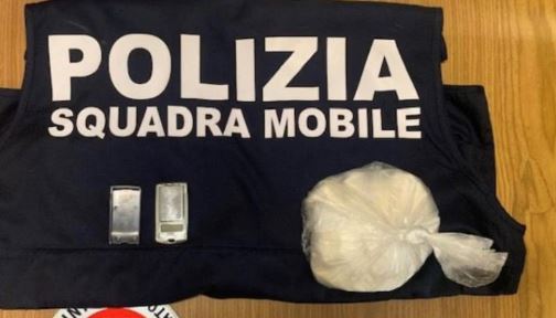 shqiptari-kapet-me-kokaine-te-fshehur-ne-te-brendshme-zhduket-pasi-prokuroria-e-la-te-lire