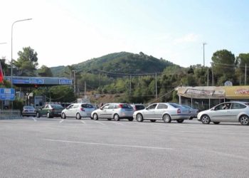 Fermerët grekë sot në protestë, bllokohet aksi Kakavijë-Janinë