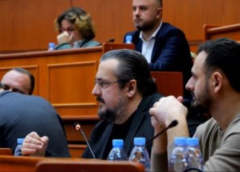 SPAK refuzoi që Veliaj të marrë pjesë, Këshilli mblidhet për buxhetin 2026! Teliti: E nxorët nga dera e futët nga dritarja!