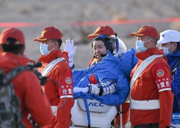 Kthehen në tokë astronautët e misionit kozmik Shenzhou-20