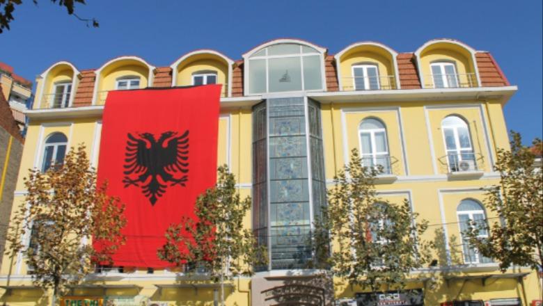 Komuniteti Mysliman i Shqipërisë uron të gjithë shqiptarët për 113 vjetorin e Pavarësisë
