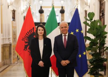 Koçiu takohet me homologun italian, nënshkruhet Memorandumi “Misioni kundër drogës”