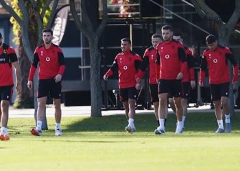 Seanca e parë stërvitore e Kombëtares shqiptare para duelit me Andorrën, grupit i mungojnë 3 lojtarë…  