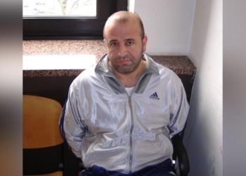 ‘Burgjet’ i japin leje Lulzim Berishës të shkojë në varrimin e të atit! Shoqërohet në masa të rrepta sigurie