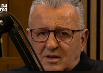 “S’pranova amanete”, rrëfimi i Llakajt për humbjen e të shoqes: Doja të vdisja, e përcollëm si nuse të bukur