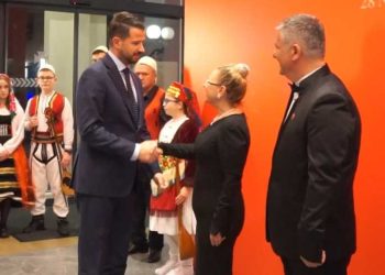 113 vjetori i Pavarësisë së Shqipërisë festohet në Malin e Zi/ Presidenti Milatoviç: Ndërtojmë ura multietnike çdo ditë