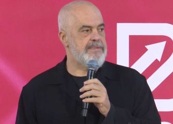 Takim me banorët e njësisë 3, Rama: Nga janari 1.7 mld euro plus për pensionistët. Sforco e madhe financiare, por..