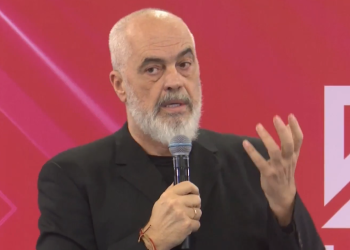 “Paga minimale 500 euro!”/Rama: Sigurimet për 9 muaj i paguan qeveria. Punonjësit e policisë, shëndetësisë dhe mësuesit përfitojnë..