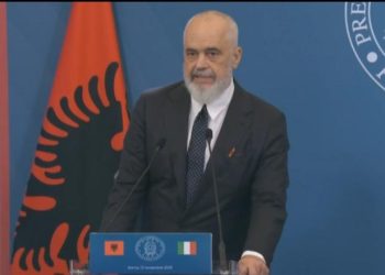 Kryeministri Rama batuta me Melonin: Nuk ekziston qeveri tjetër joitaliane që të flasë 100% italisht, sot ditë historike