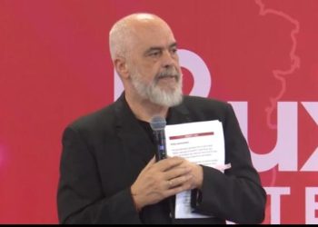 “Veliaj në burg pa gjyq”, Rama-Kushtetueses: Jepini mundësinë të bëjë detyrën! Tirana ka nevojë për drejtues