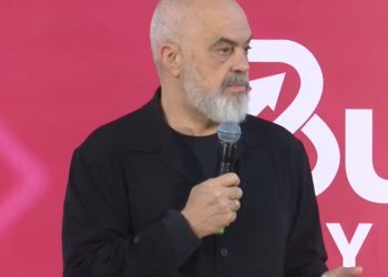 Rama: Nga viti 2026 rroga minimale 500 euro, deri në fund të mandatit do të shkojë 700