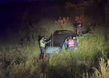 Vlorë, aksident i rëndë te rrethrrotullimi i Novoselës/ Mjeti përfundon në kanal, plagosen 5 persona (VIDEO)