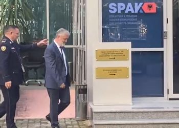 Ish-kreu i Policisë së Shtetit, Rrumbullaku pyetet 1 orë në SPAK: Kur na thërret drejtësia, duhet të paraqitemi!