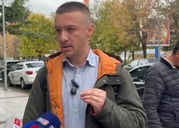 “Më kërcënoi”/ U përfshi në konflikt me këshilltarin në bashki, flet qytetari: Turp të kenë, kjo punë nuk do ngelet këtu