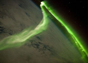 Një stuhi e fortë gjeomagnetike po vjen! Në rrezik rrjetet elektrike dhe…