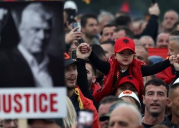 Thirrjet kundër gjyqit ndaj ish-krerëve të UÇK-së arrijnë në Strasburg