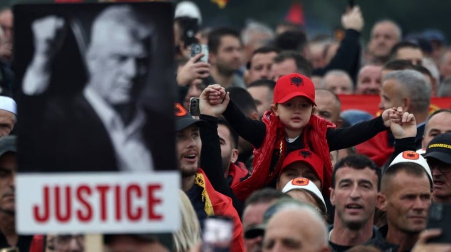 Thirrjet kundër gjyqit ndaj ish krerëve të UÇK së arrijnë në Strasburg