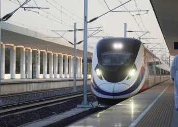 Treni përplas punëtorët e hekurudhës, 11 viktima në aksidentin më të rëndë hekurudhor të dekadës në Kinë