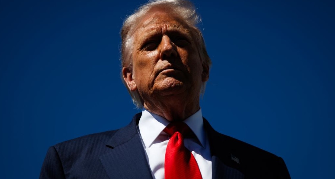 Trump kërcënon BBC  stuhi dorëheqjesh në media  Drejtuesit kërkojnë falje