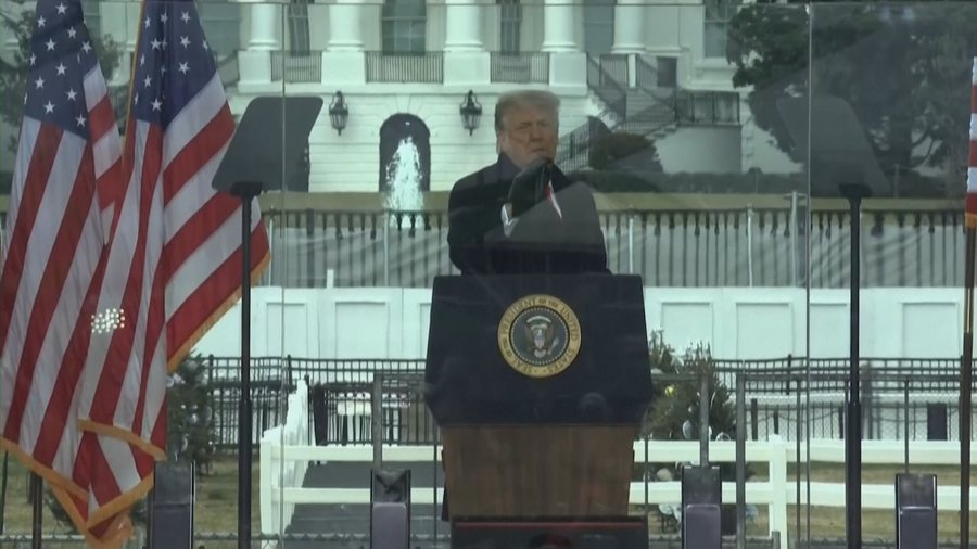 Tjetërsoi fjalimin e Presidentit  BBC i kërkon falje Trump  por refuzon të paguajë  gjobën 