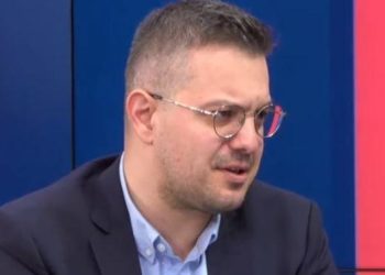 Fëmija yt nuk po flet dhe përqëndrohet, mjeku: Ja “fajtori i padukshëm” që po dëmton mijëra të mitur