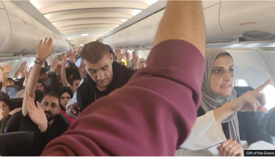 153 palestinezë mbërrijnë papritur në Afrikën e Jugut  autoritetet nisin hetimet për fluturimin misterioz