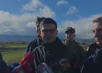 “Janë dëmtuar në rang vendi 15 ura”/ Vengu në Maliq: Pas shembjes së argjinaturës në Sheqeras kërkuam..