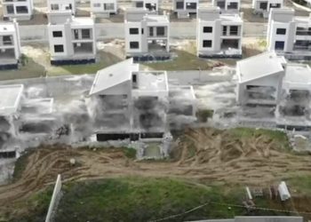 VIDEO / Hidhen në erë me tritol vilat pa leje në Sauk, Rama: Operacioni nuk do ndalet!