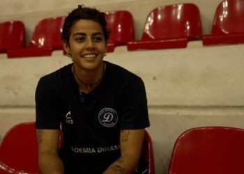 “Jam shkatërruar, ndjej sikur po humbas mendjen”/Iu nënshtrua testit të gjinisë, volejbollistja e Dinamos: Çdo ditë në dhomën time…