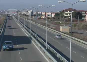 Aksident tragjik në aksin Vorë-Tiranë, automjeti përplas për vdekje një grua 